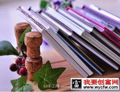 软木塞的DIYCD架 13